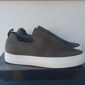 New G by GUESS Santi Womens Shoes SZ 7.5